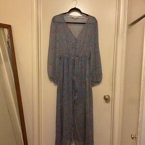 Senlis V-Neck Long Sleeve Maxi Dress